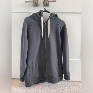 Vuori oversized sweatshirt